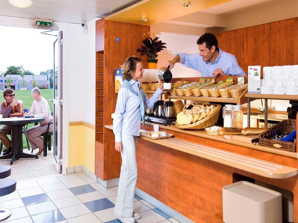 Ibis Budget Sur Loire Hotel 2*
